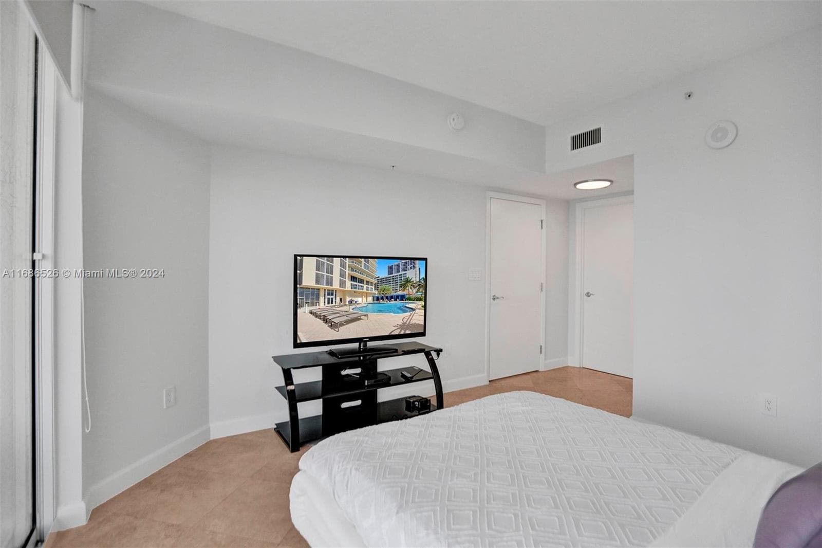 16699 COLLINS AV # 3105, Sunny Isles Beach FL 33160 — 28