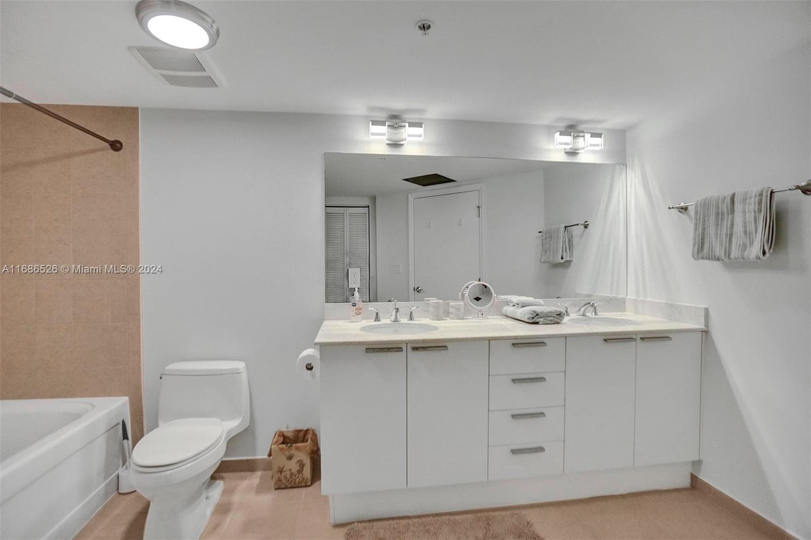 16699 COLLINS AV # 3105, Sunny Isles Beach FL 33160 — 31