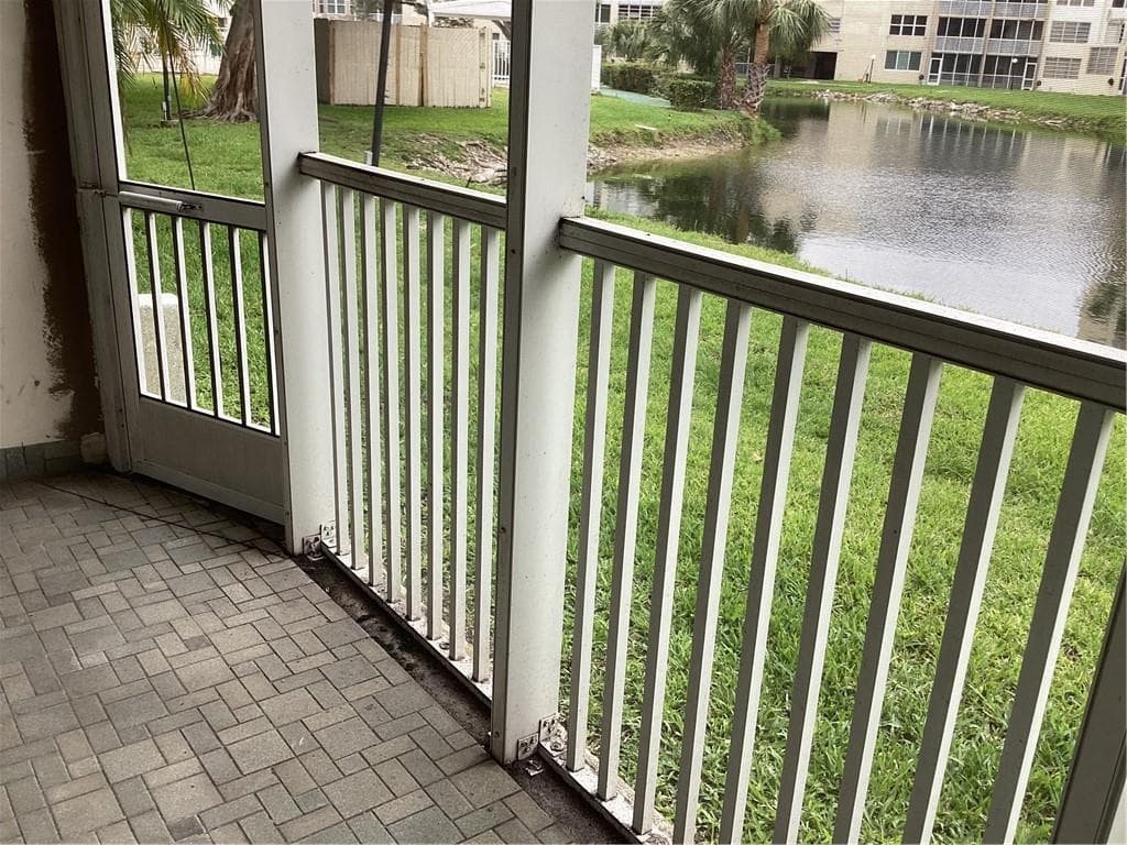 1710 NE 191st Street, Miami FL 33179 — 23