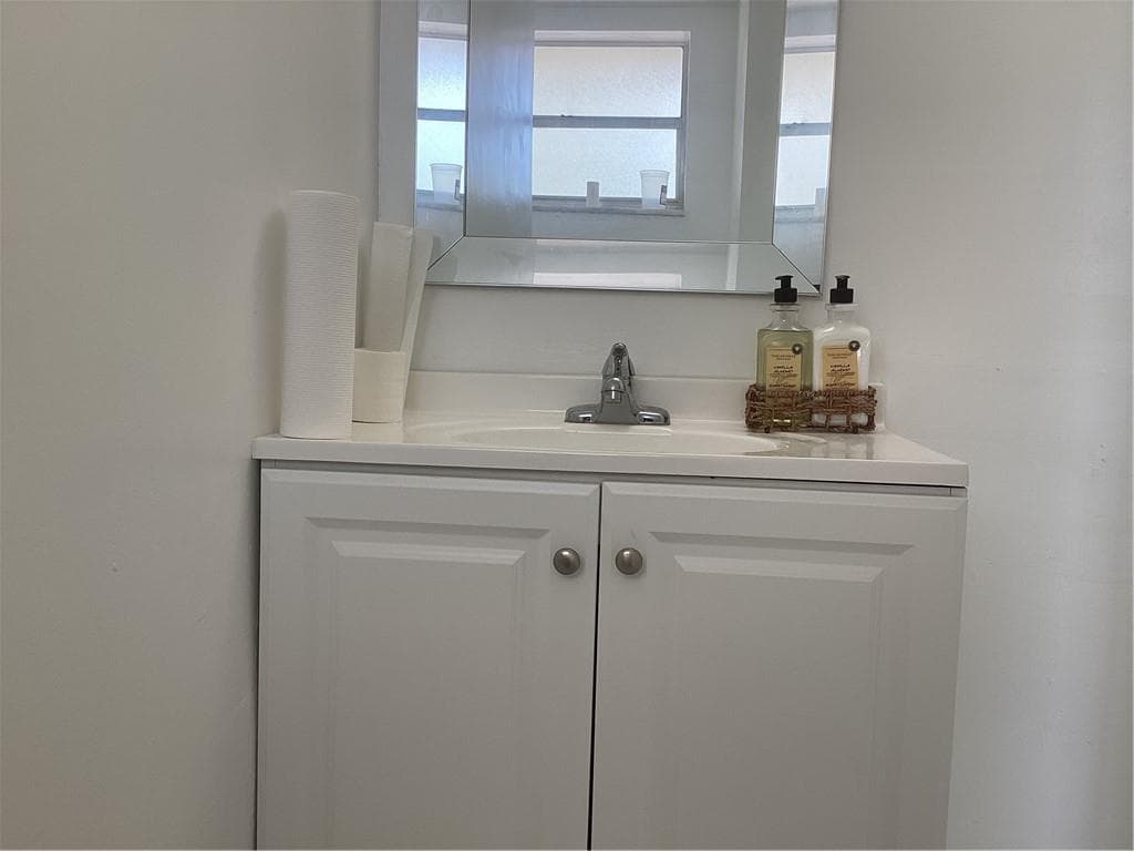 1710 NE 191st Street, Miami FL 33179 — 7