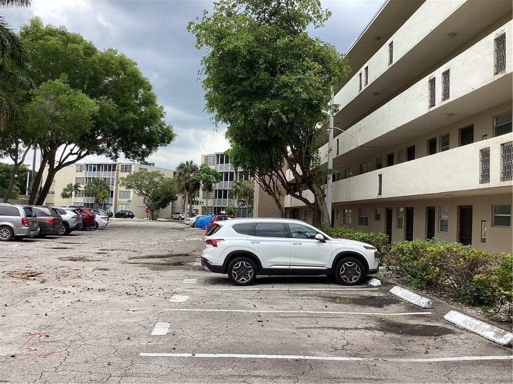 1710 NE 191st Street, Miami FL 33179 — 21