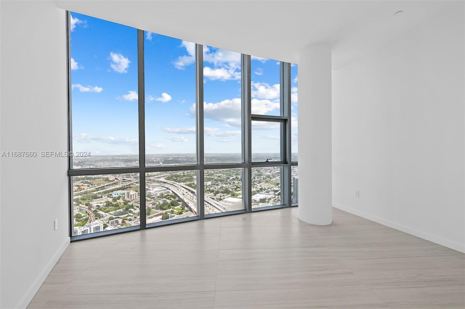 851 NE 1st Ave # 5700, Miami FL 33132 — 52