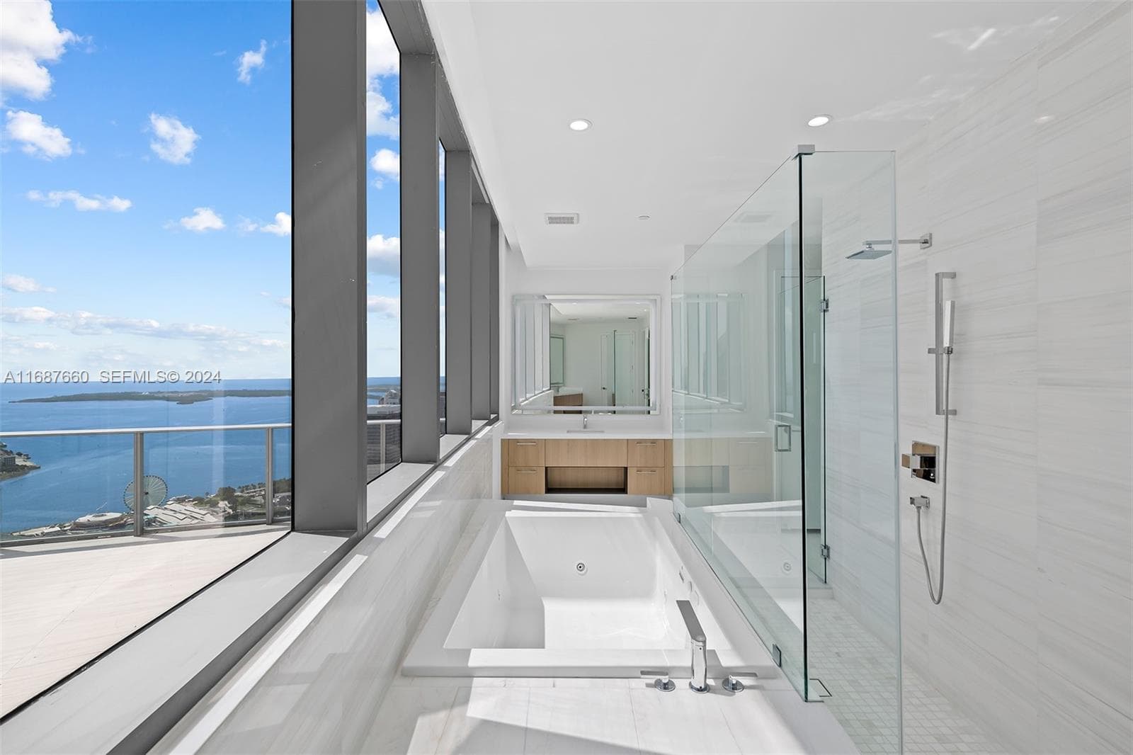 851 NE 1st Ave # 5700, Miami FL 33132 — 20