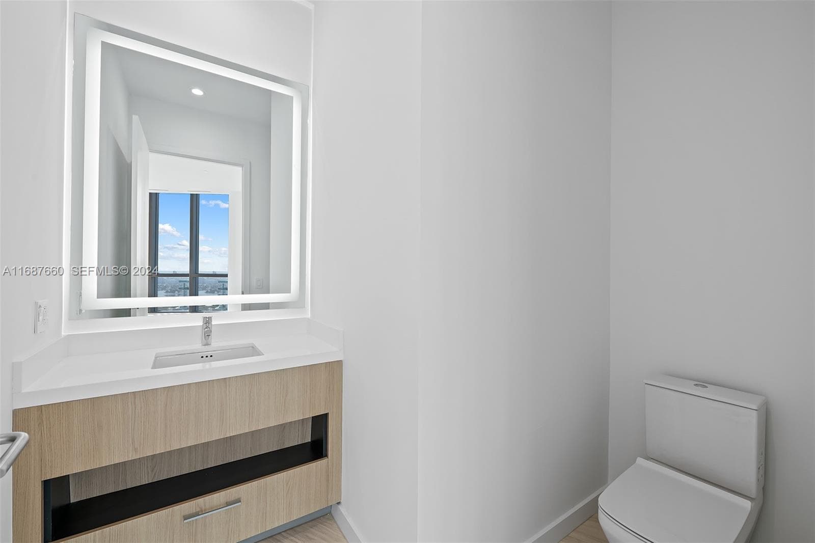851 NE 1st Ave # 5700, Miami FL 33132 — 38