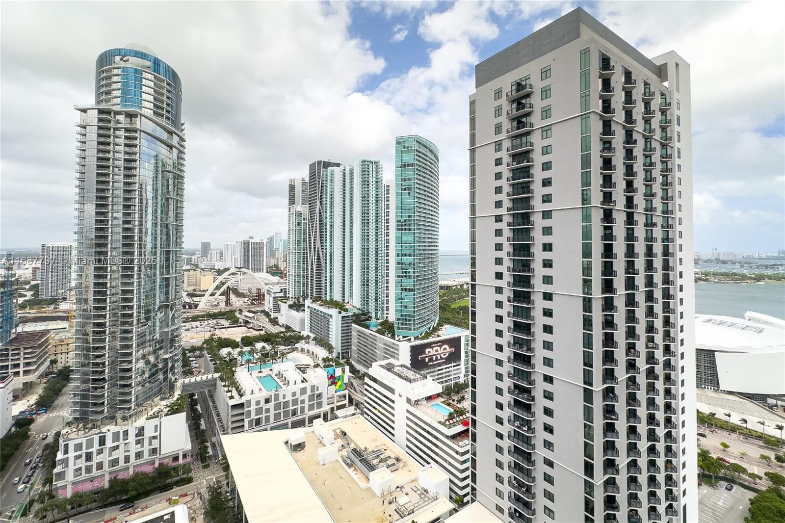 159 NE 6TH ST # 3002, Miami FL 33132 — 43