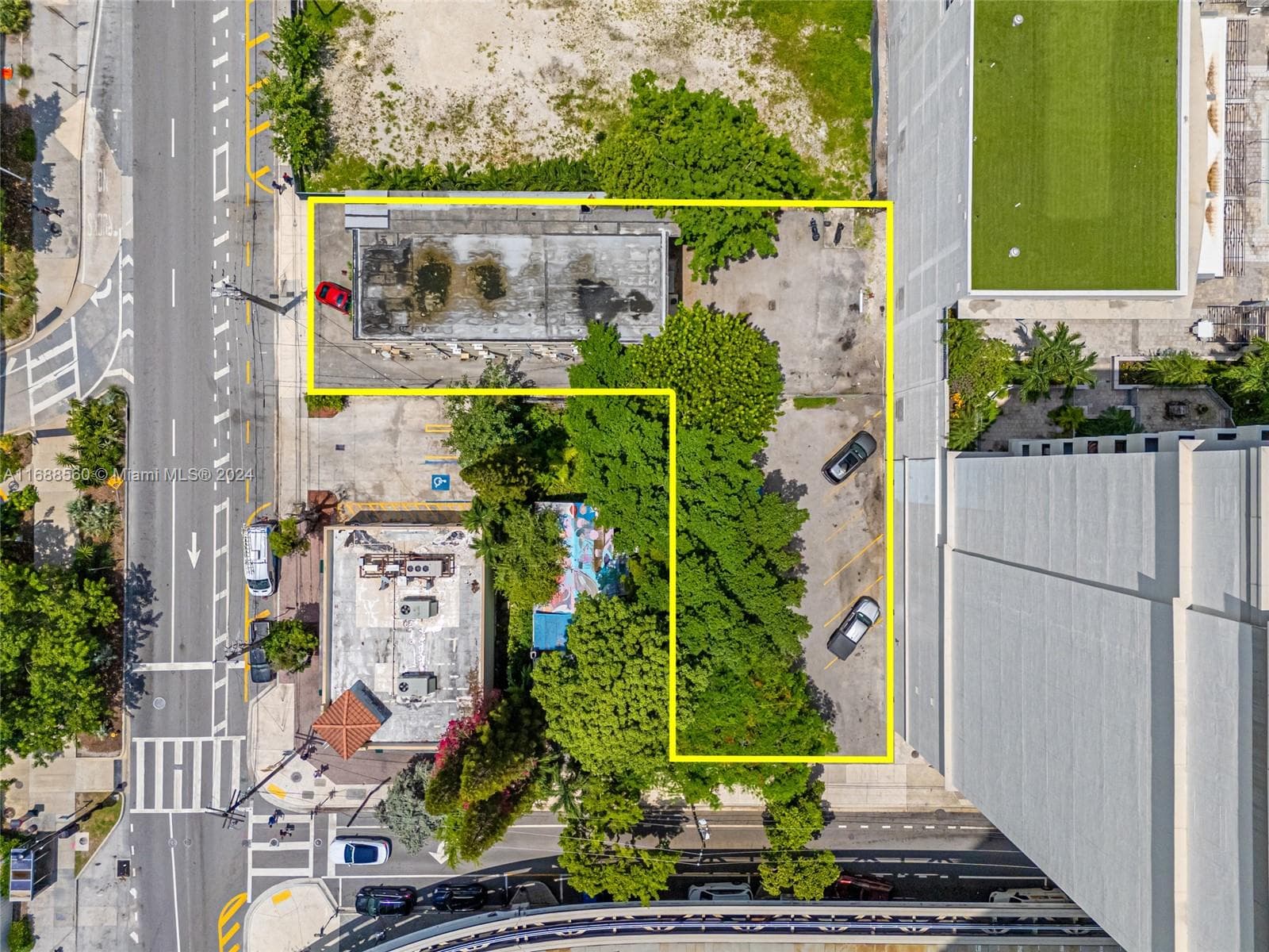 75 SW 11th St, Miami FL 33130 — 6