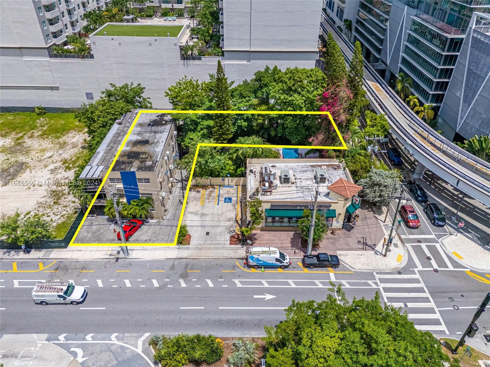 75 SW 11th St, Miami FL 33130 — 16