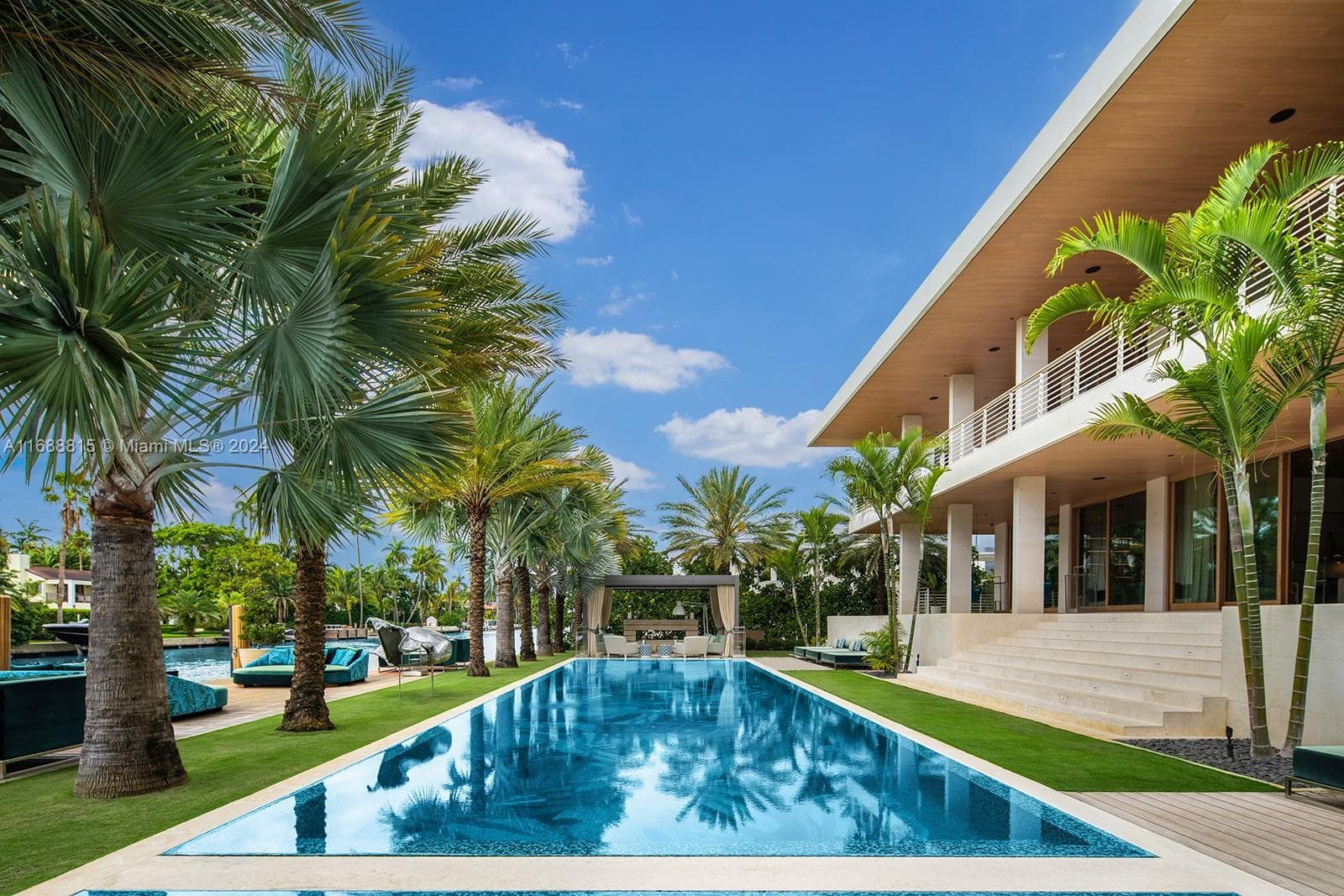 1510 W 25th St, Miami Beach FL 33140 — 36