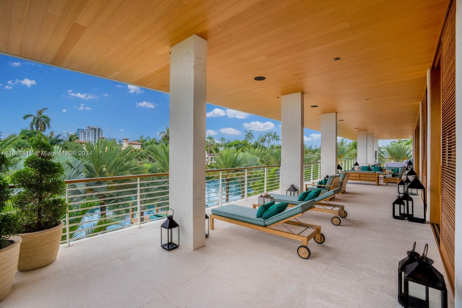1510 W 25th St, Miami Beach FL 33140 — 21
