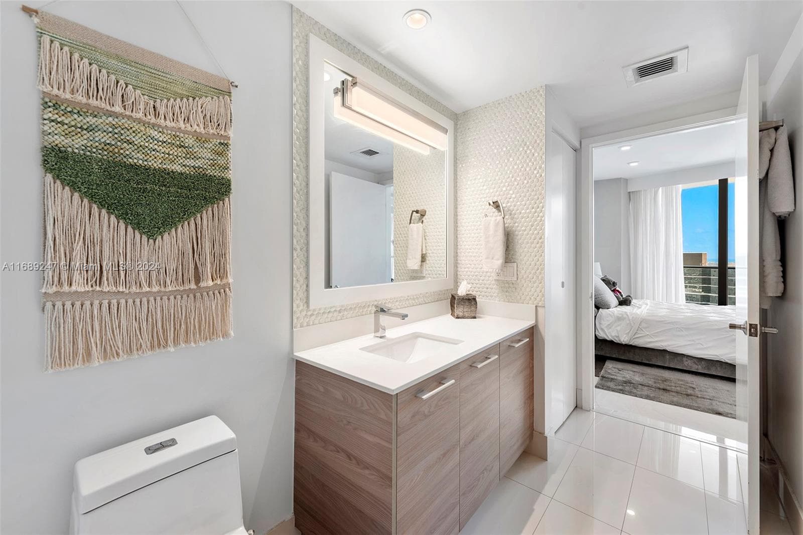1300 S Miami Ave # 3402, Miami FL 33130 — 16