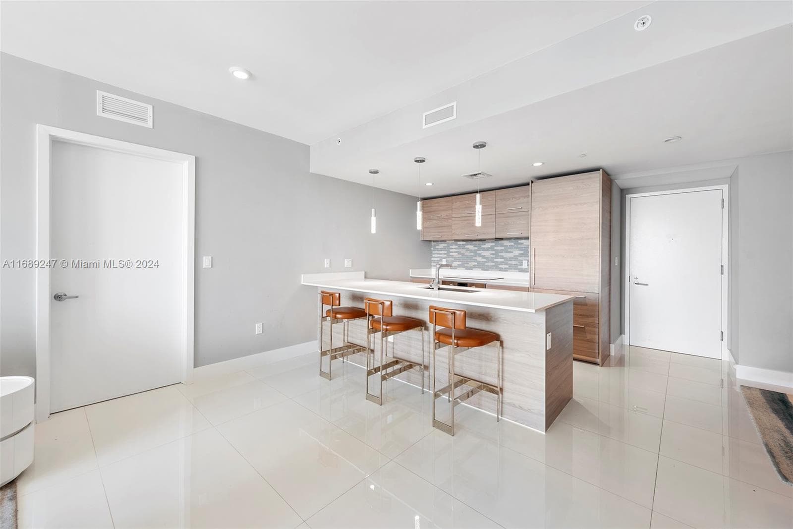 1300 S Miami Ave # 3402, Miami FL 33130 — 7