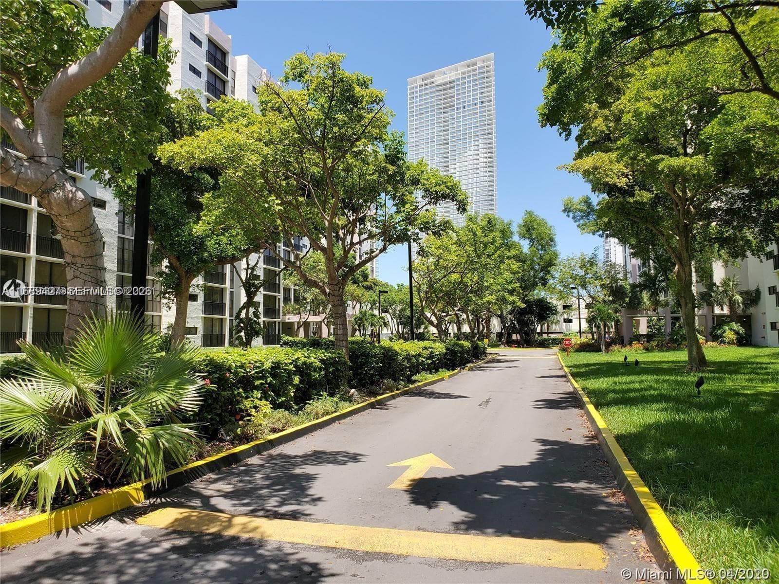 17021 N Bay Rd, Sunny Isles Beach FL 33160 — 5