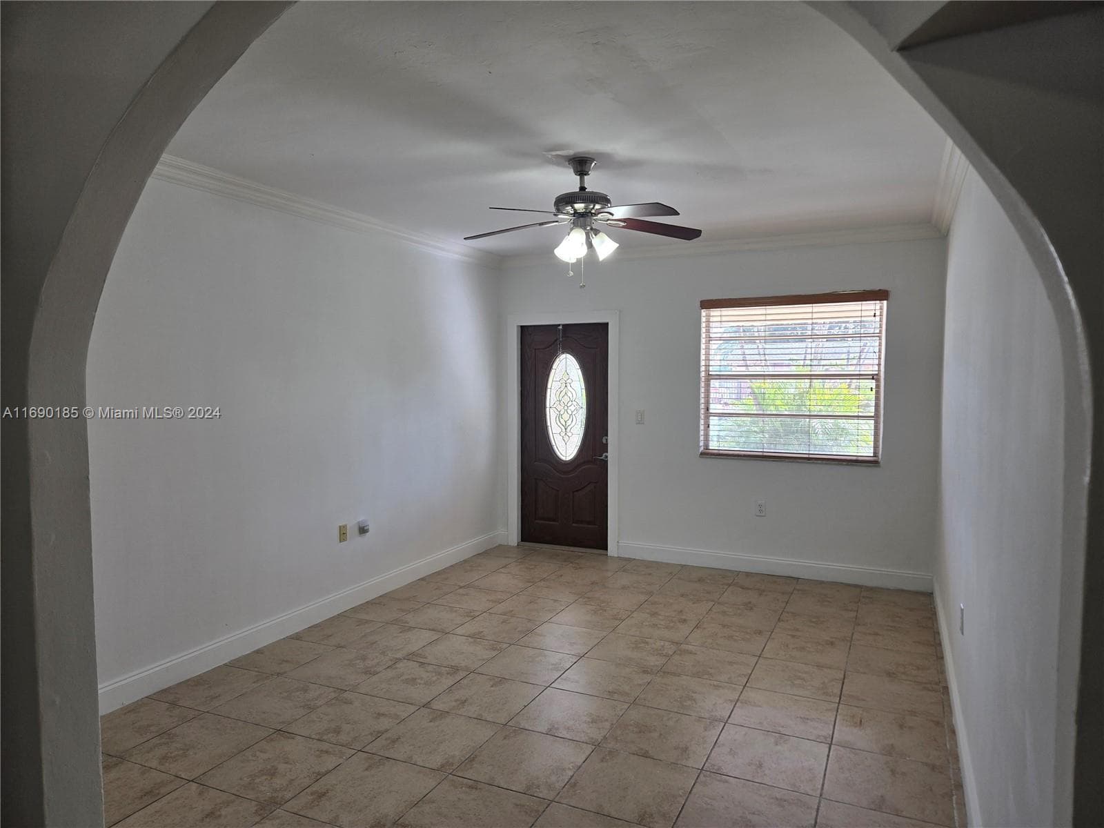 961 E 32nd St, Hialeah FL 33013 — 7