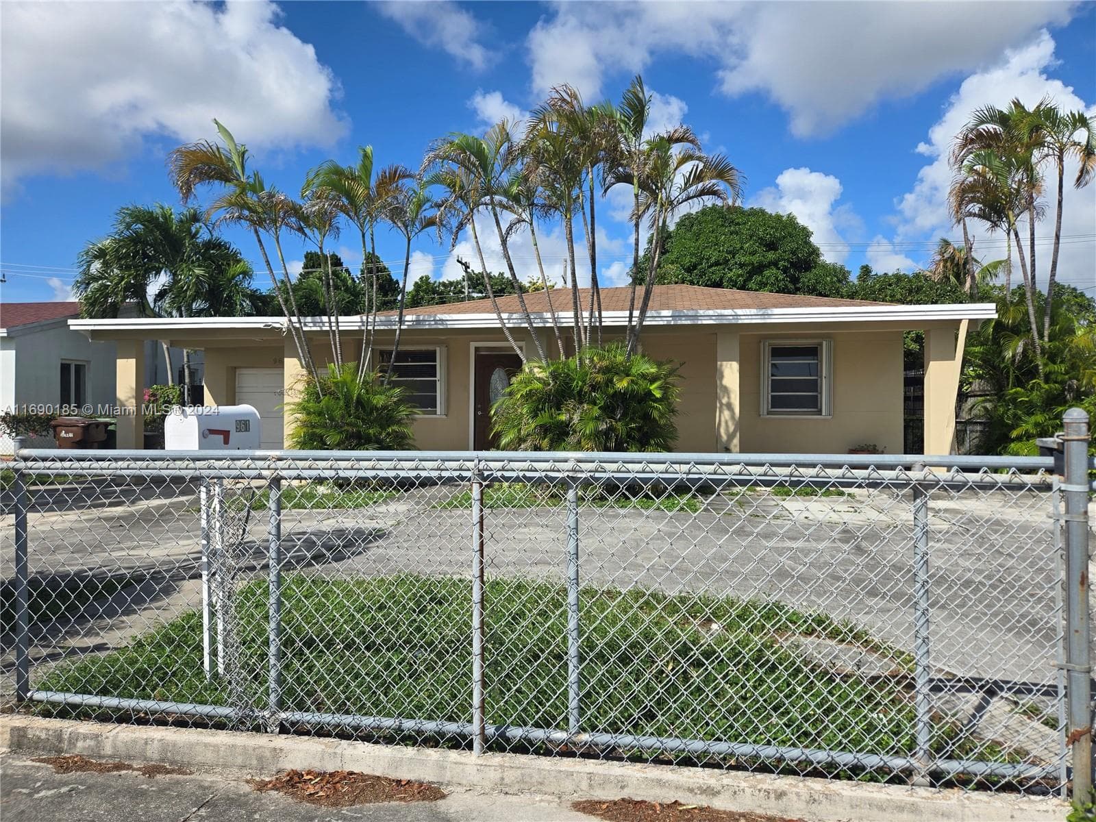 961 E 32nd St, Hialeah FL 33013 — 3