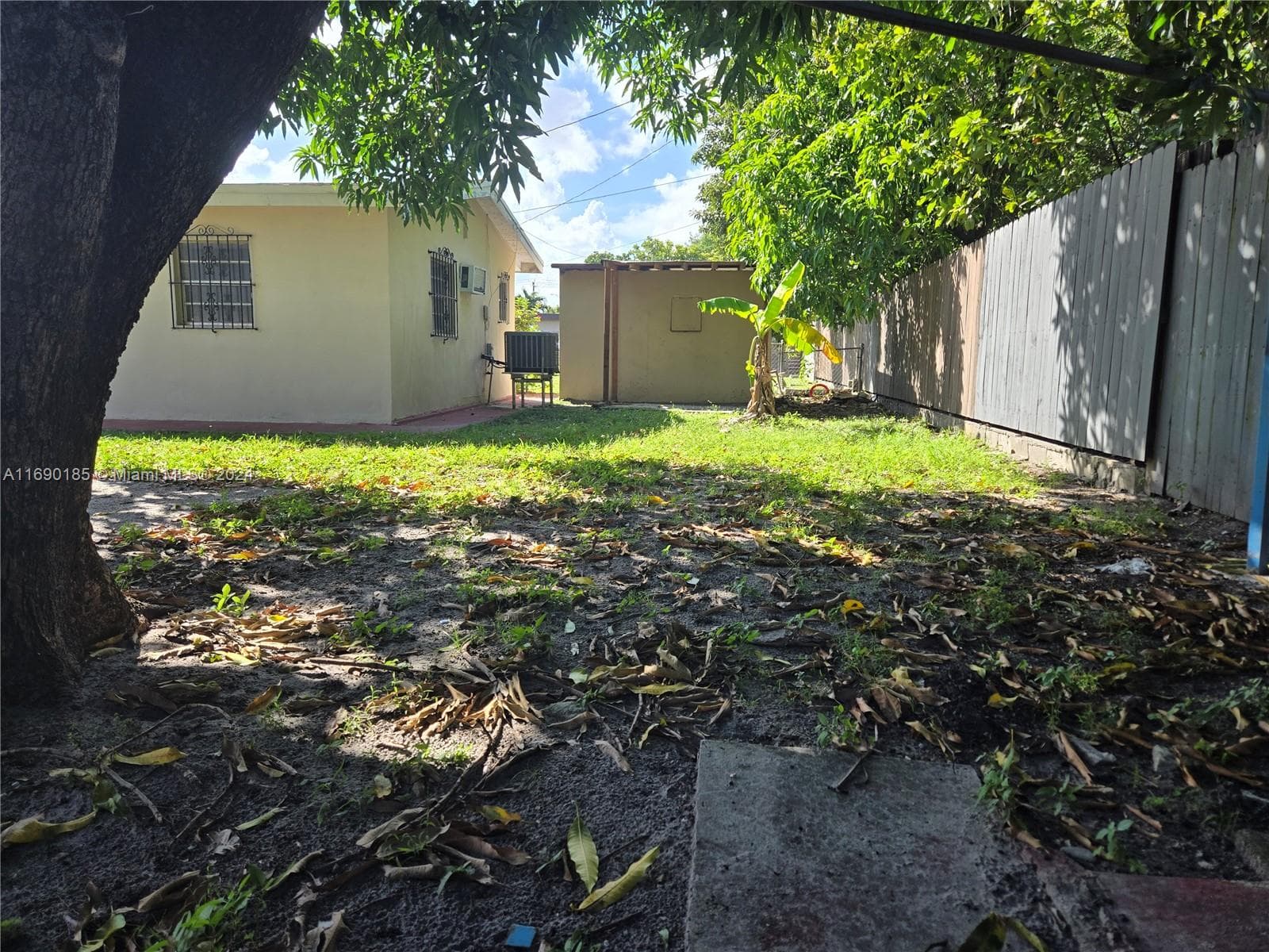 961 E 32nd St, Hialeah FL 33013 — 24