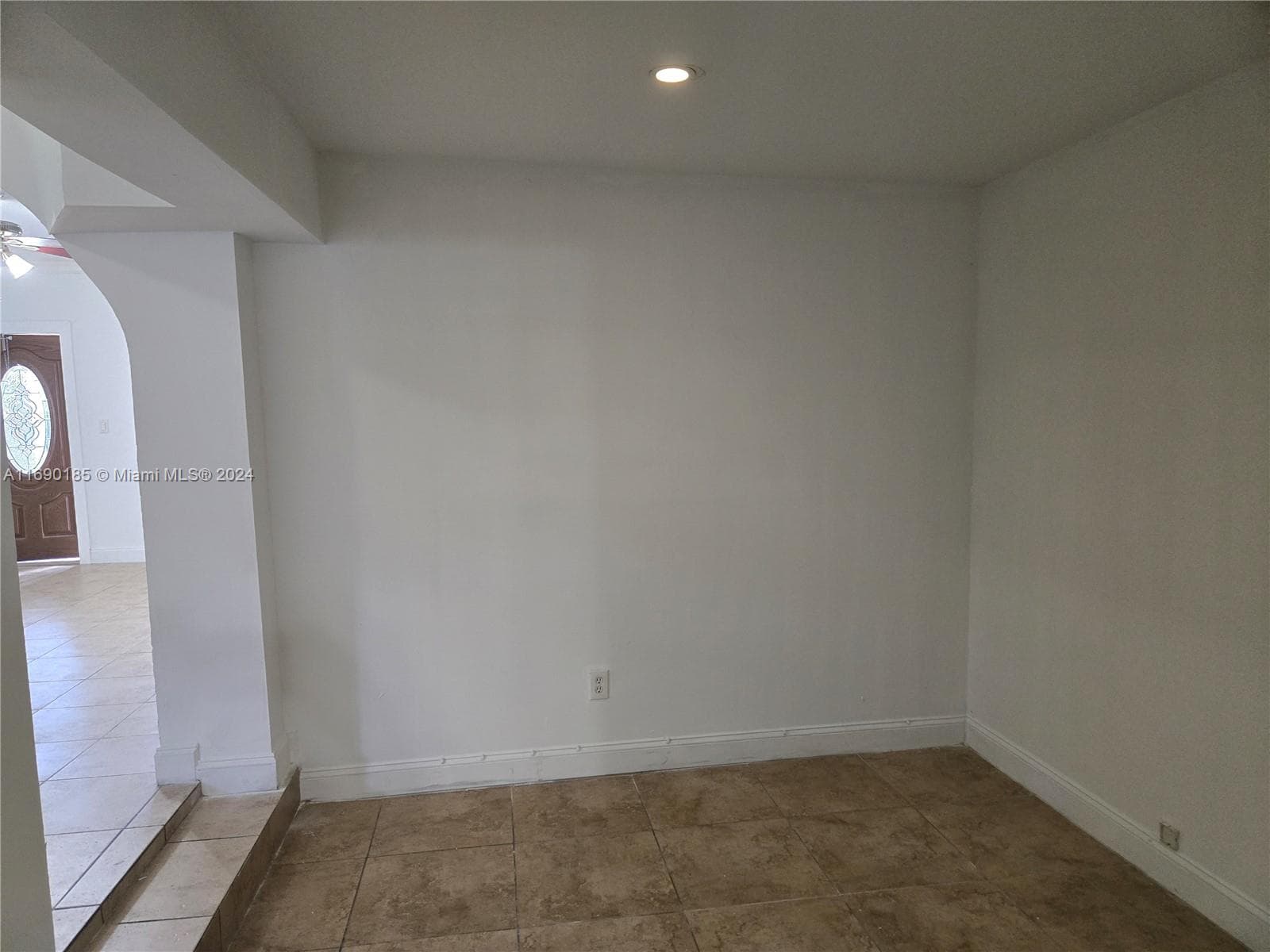 961 E 32nd St, Hialeah FL 33013 — 11
