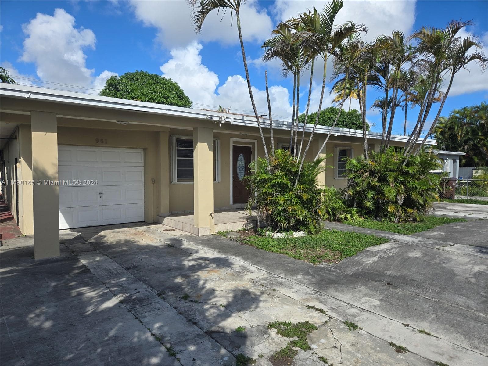 961 E 32nd St, Hialeah FL 33013 — 4
