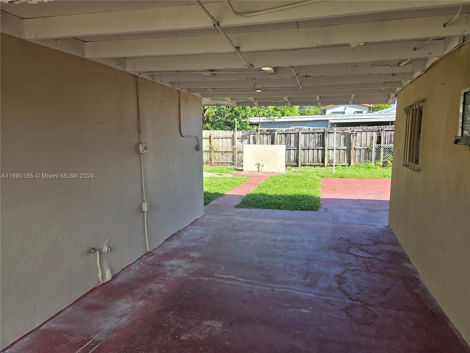 961 E 32nd St, Hialeah FL 33013 — 21