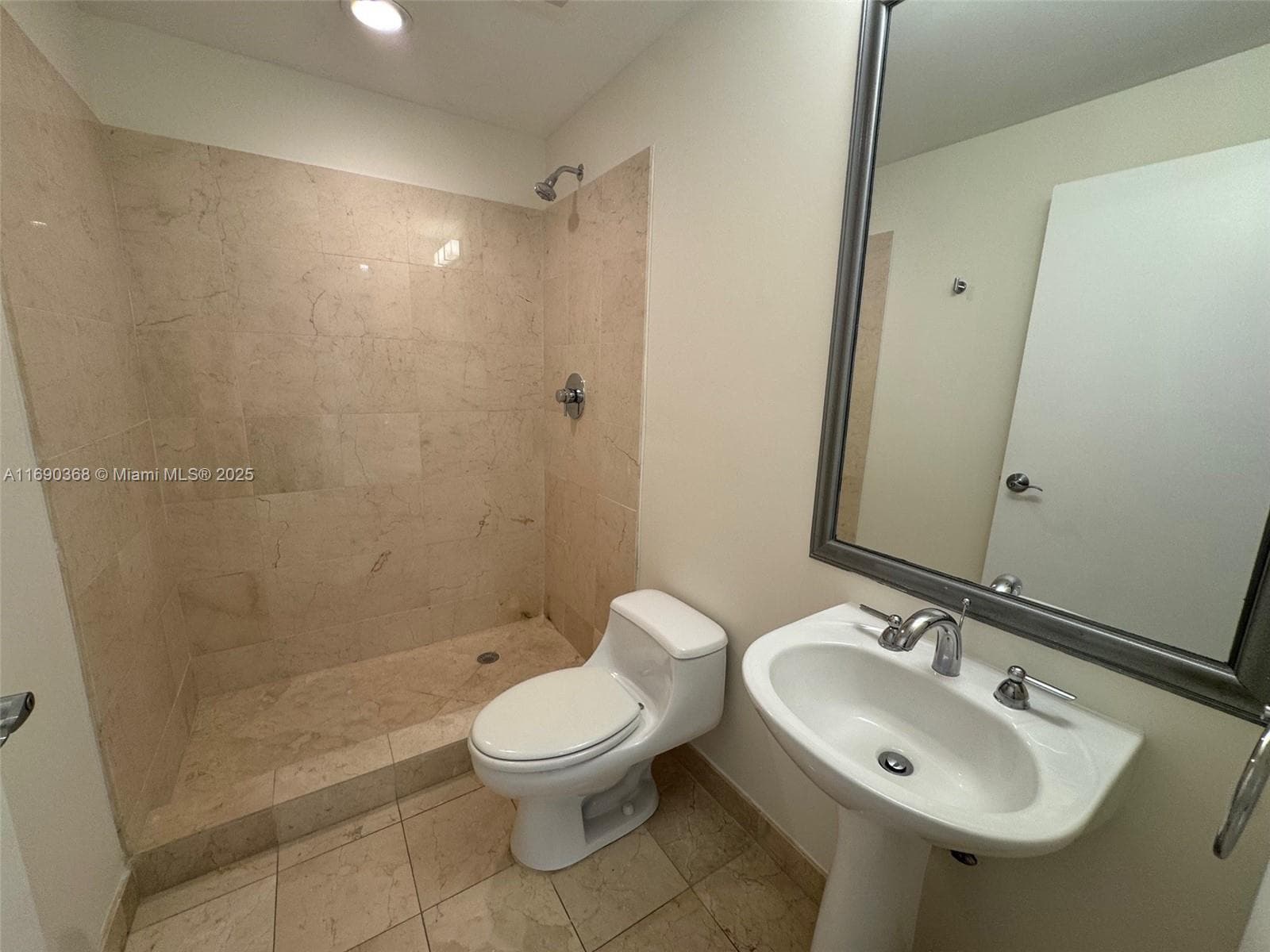 3330 NE 190 ST # 1215, Aventura FL 33180 — 6