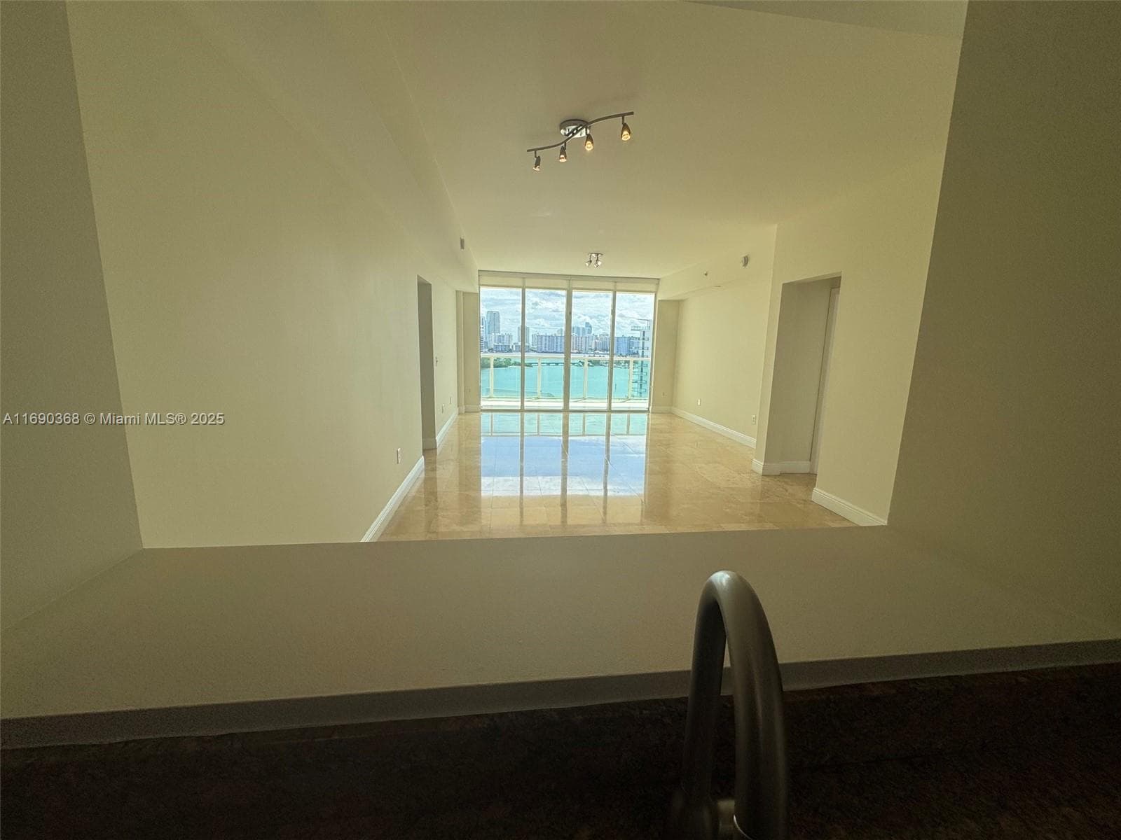 3330 NE 190 ST # 1215, Aventura FL 33180 — 12
