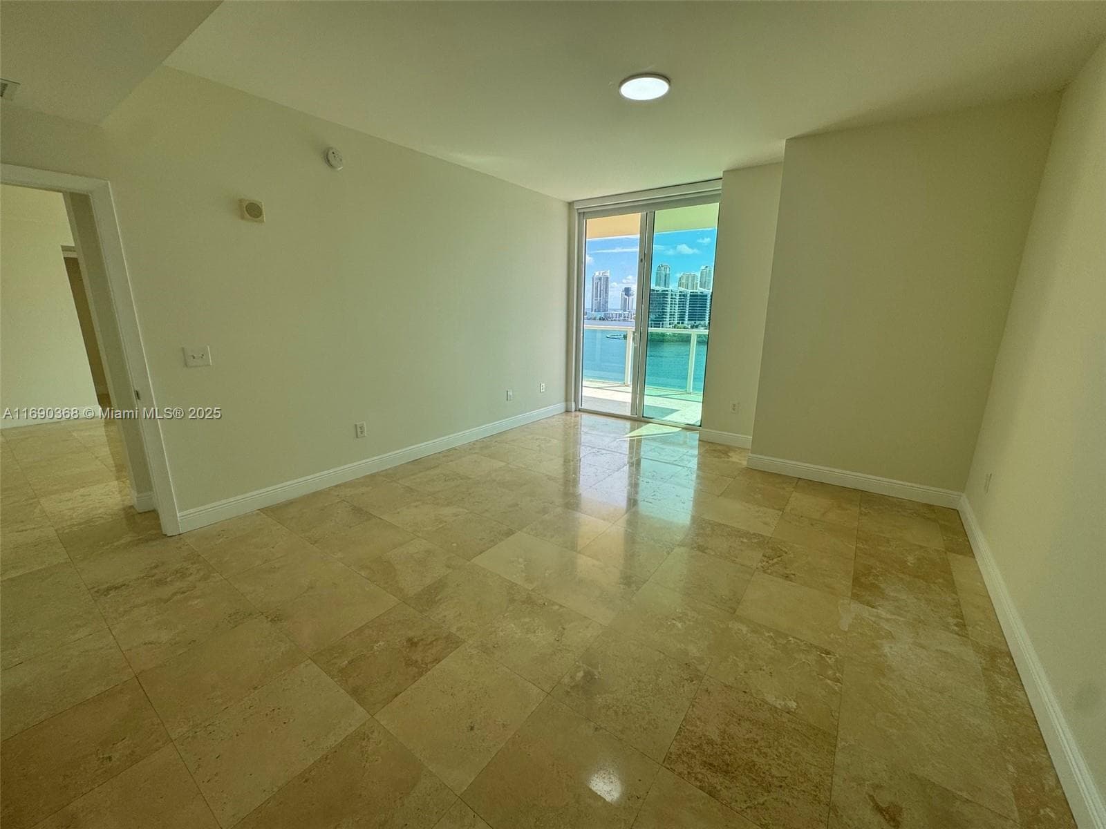 3330 NE 190 ST # 1215, Aventura FL 33180 — 20