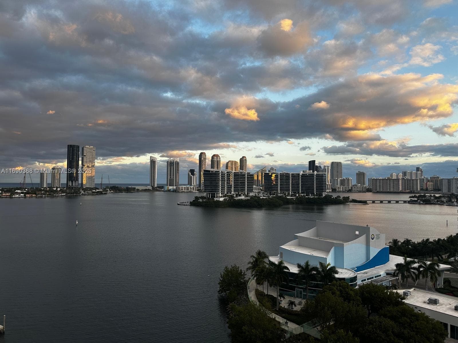 3330 NE 190 ST # 1215, Aventura FL 33180 — 30