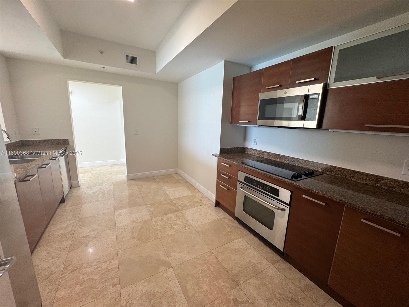 3330 NE 190 ST # 1215, Aventura FL 33180 — 10