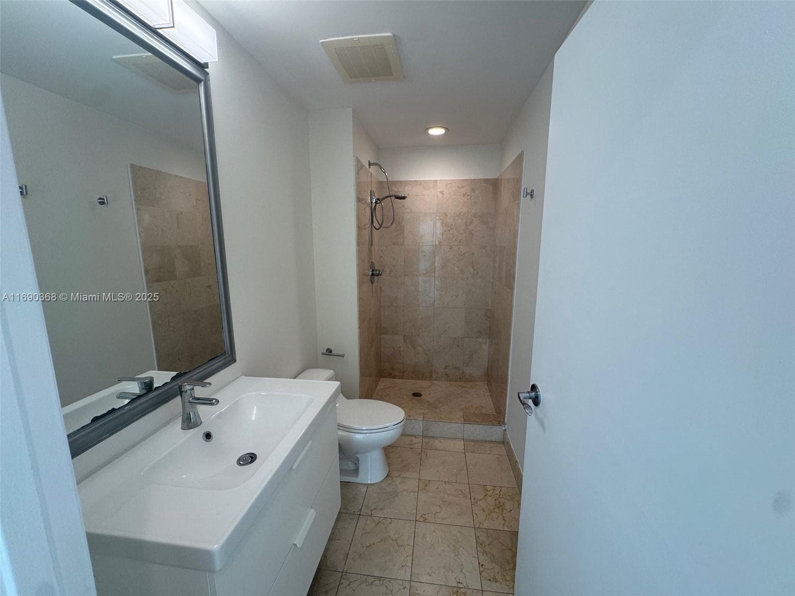 3330 NE 190 ST # 1215, Aventura FL 33180 — 18