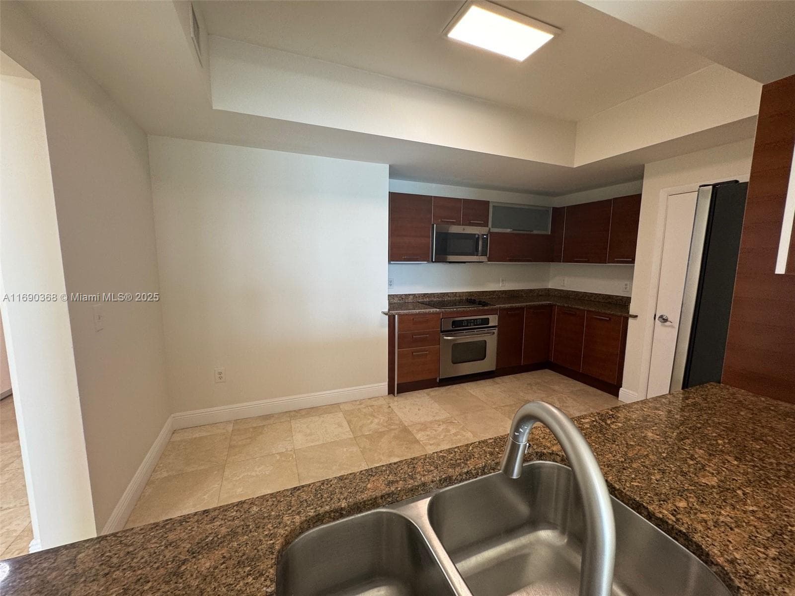 3330 NE 190 ST # 1215, Aventura FL 33180 — 11