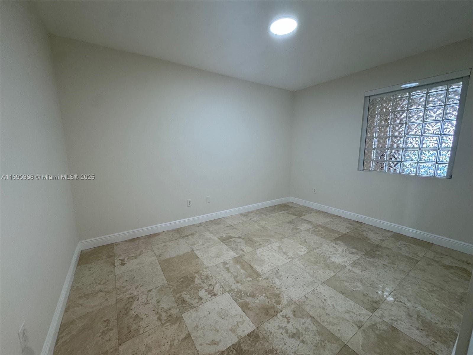 3330 NE 190 ST # 1215, Aventura FL 33180 — 4