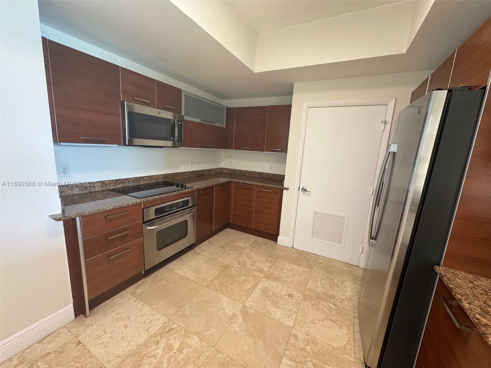 3330 NE 190 ST # 1215, Aventura FL 33180 — 8