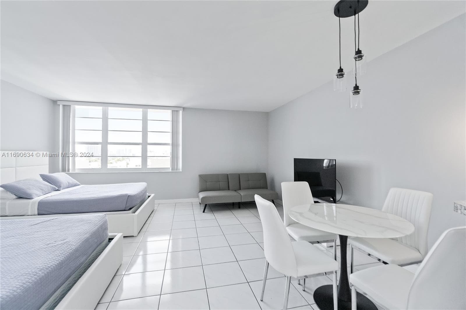 100 Lincoln Rd # 1016, Miami Beach FL 33139 — 2