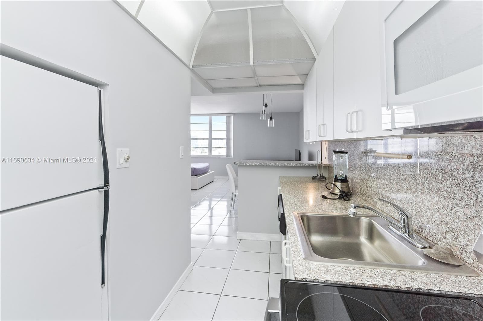 100 Lincoln Rd # 1016, Miami Beach FL 33139 — 10