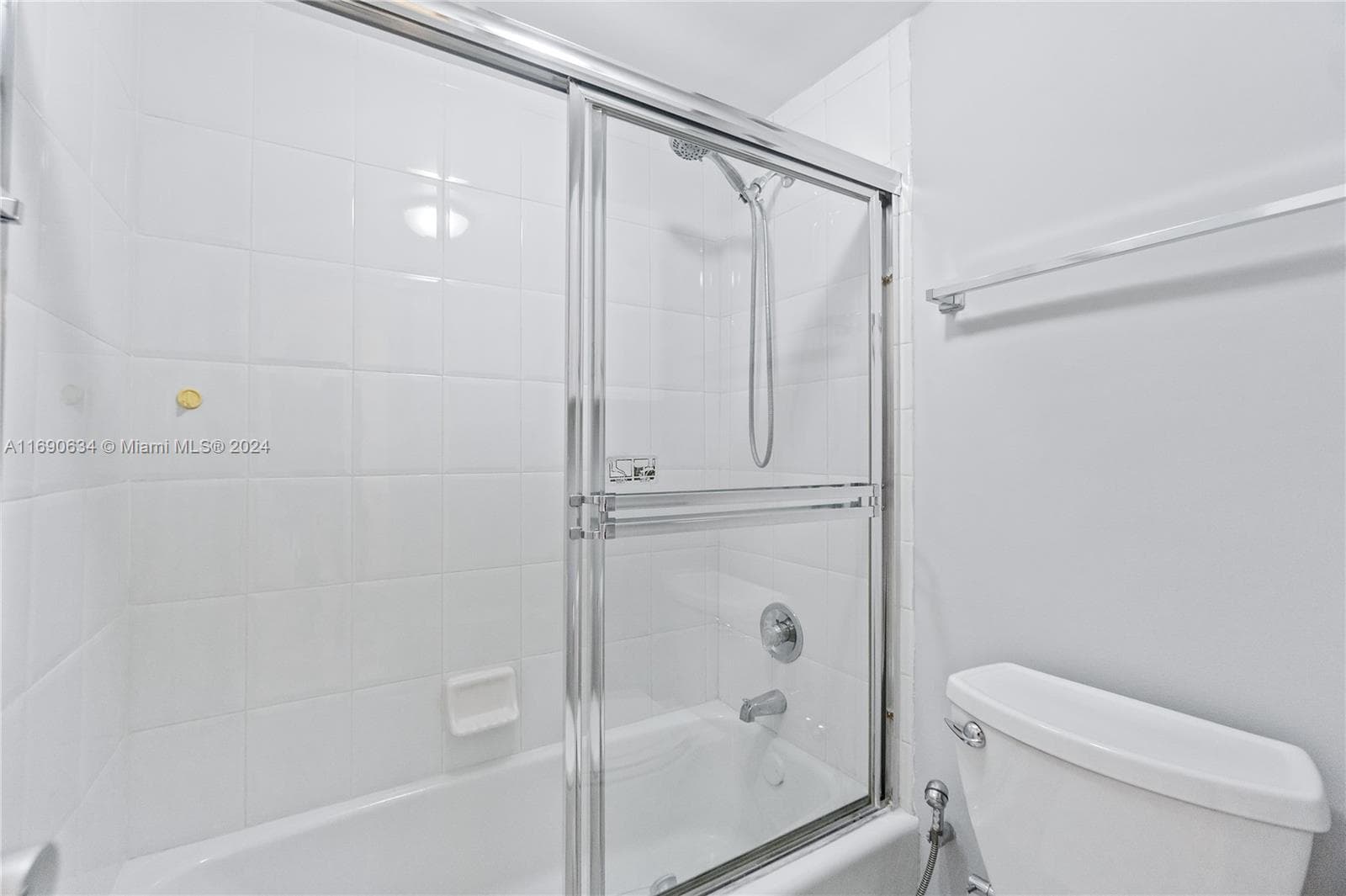 100 Lincoln Rd # 1016, Miami Beach FL 33139 — 14