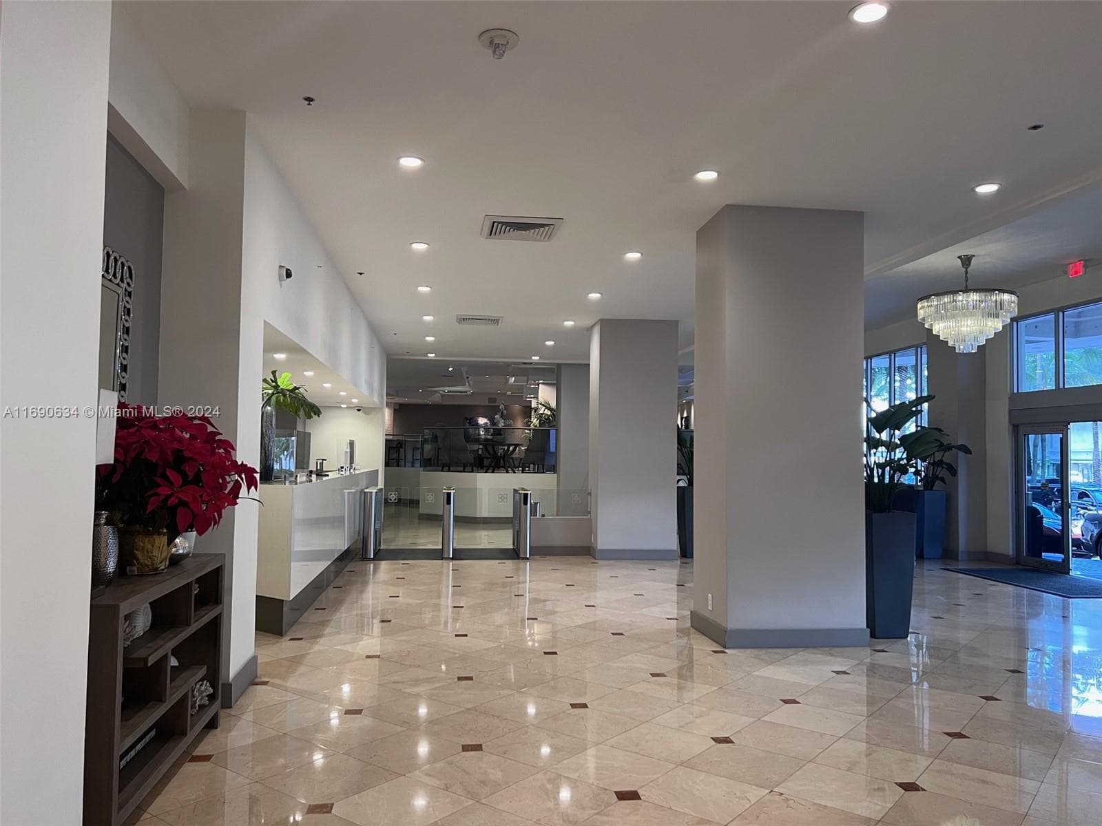 100 Lincoln Rd # 1016, Miami Beach FL 33139 — 21