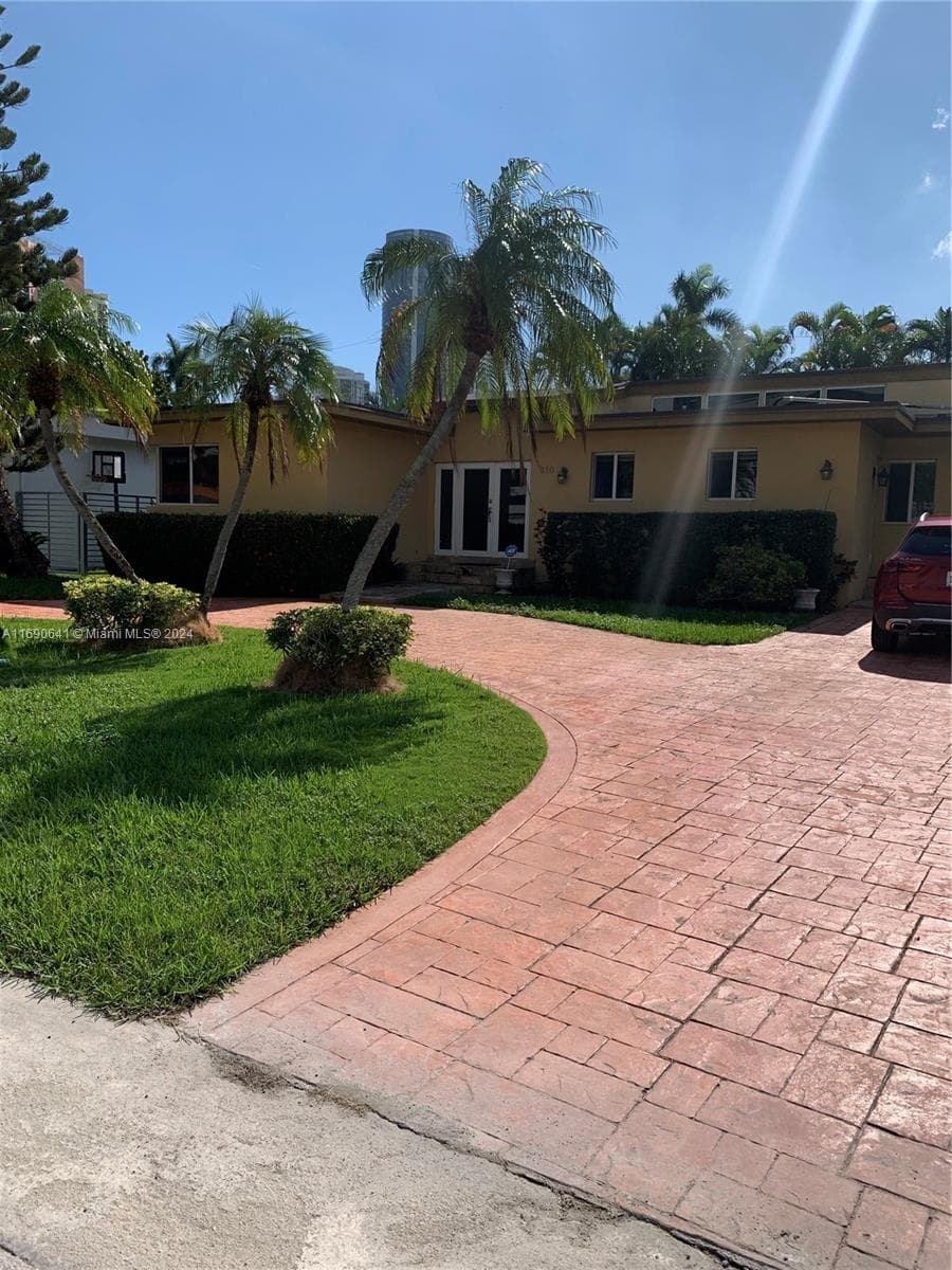 310 191st Ter, Sunny Isles Beach FL 33160 — 2