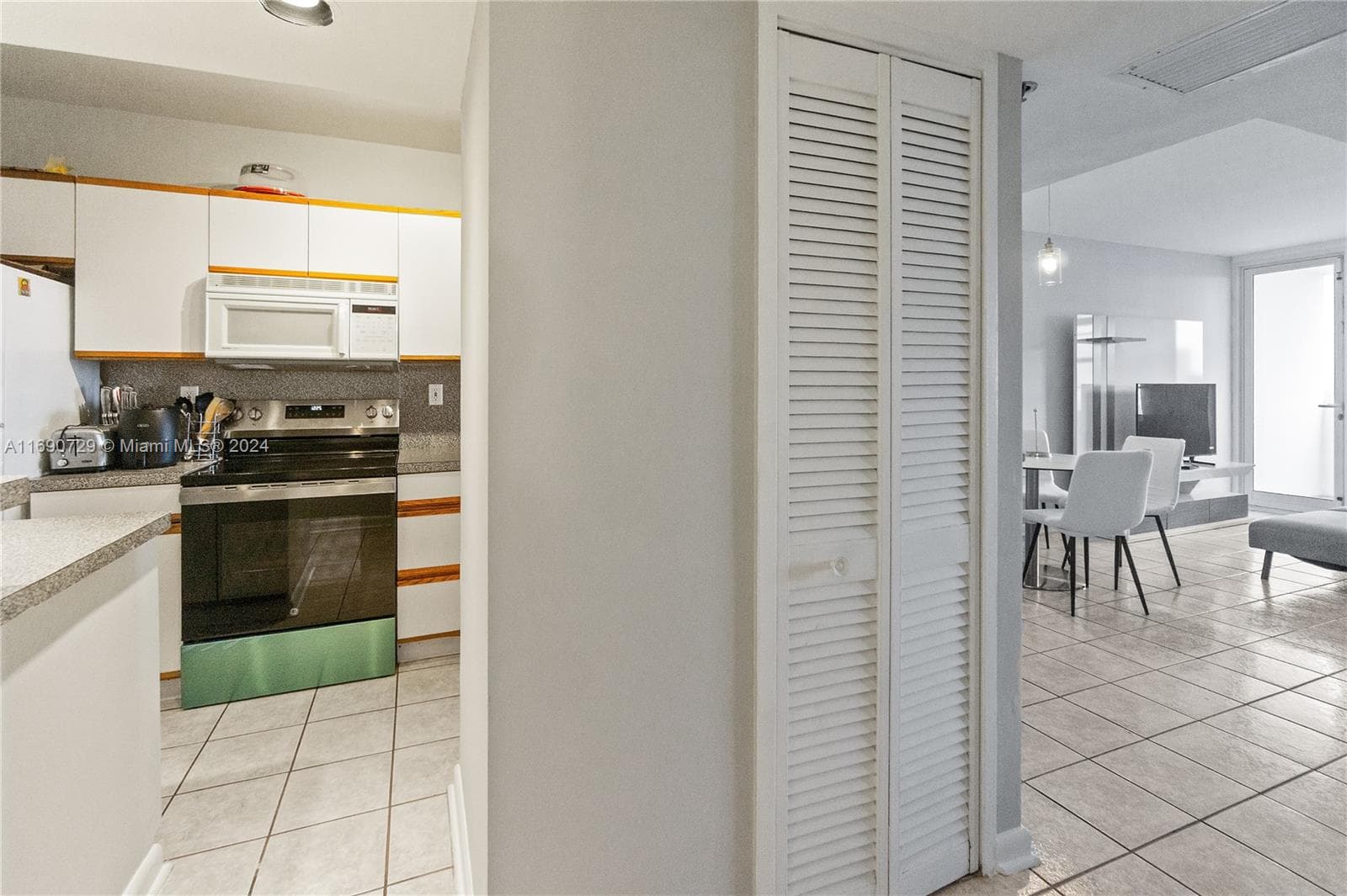 100 Lincoln Rd # 1019, Miami Beach FL 33139 — 7
