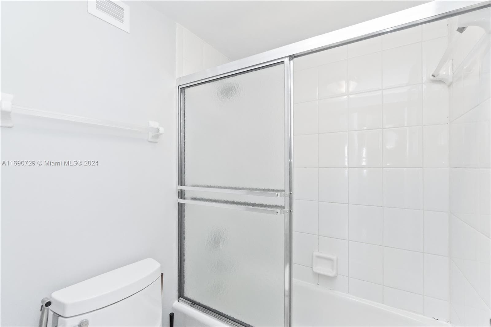 100 Lincoln Rd # 1019, Miami Beach FL 33139 — 9