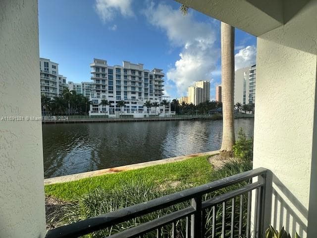 3175 NE 184th St # 3103, Aventura FL 33160 — 3