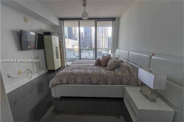 92 SW 3rd St # 1802, Miami FL 33130 — 12