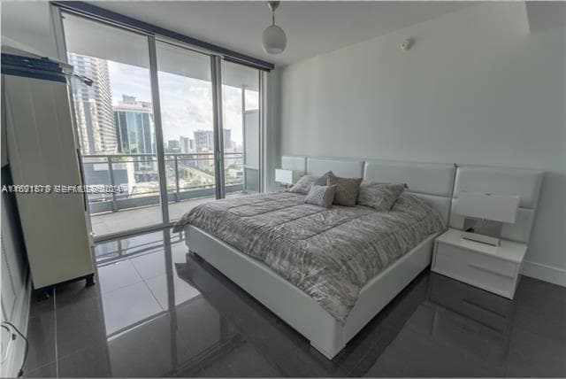 92 SW 3rd St # 1802, Miami FL 33130 — 11