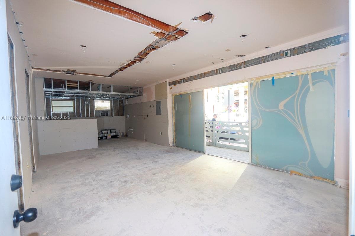 1446 Ocean Dr # 2, Miami Beach FL 33139 — 26