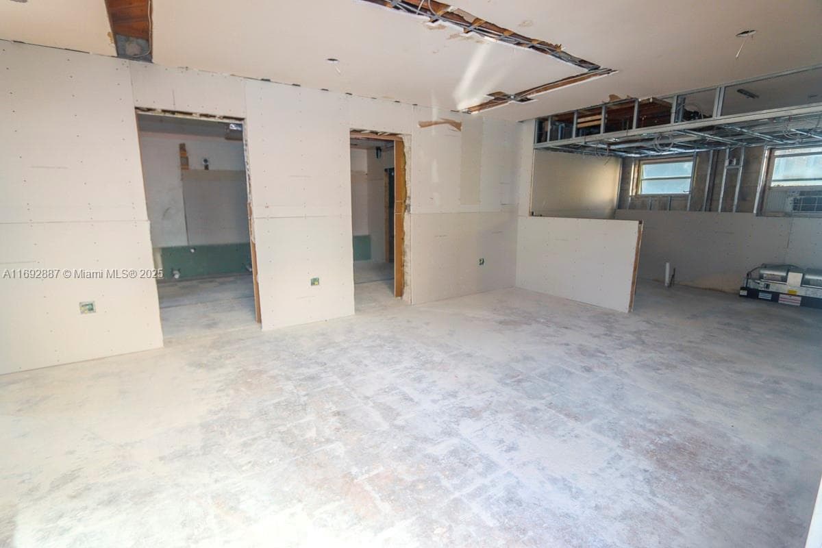1446 Ocean Dr # 2, Miami Beach FL 33139 — 29