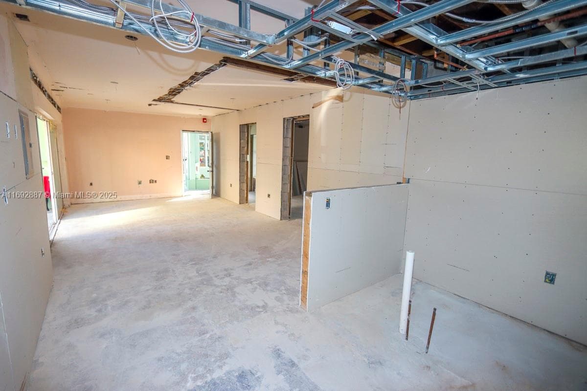 1446 Ocean Dr # 2, Miami Beach FL 33139 — 25