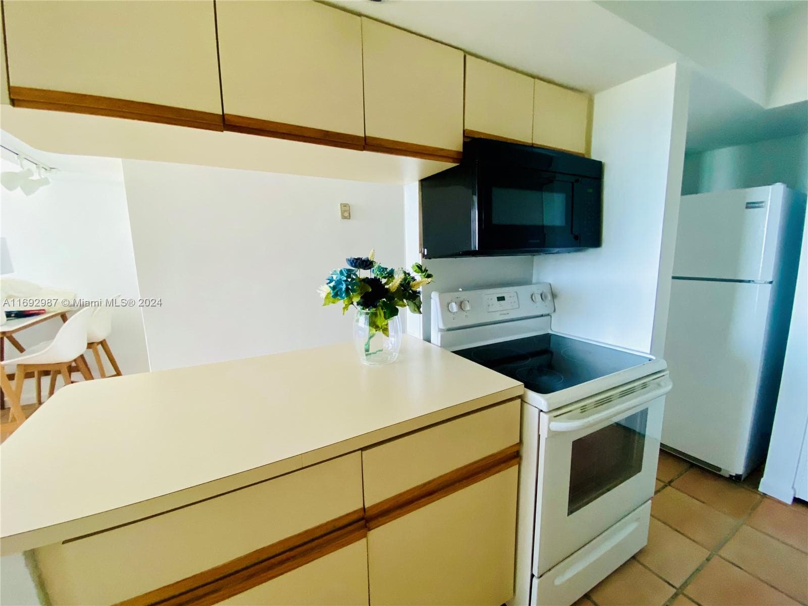 The Decoplage Condo, Miami Beach, FL — 12