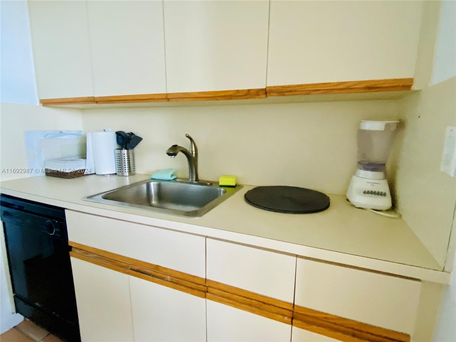 The Decoplage Condo, Miami Beach, FL — 9