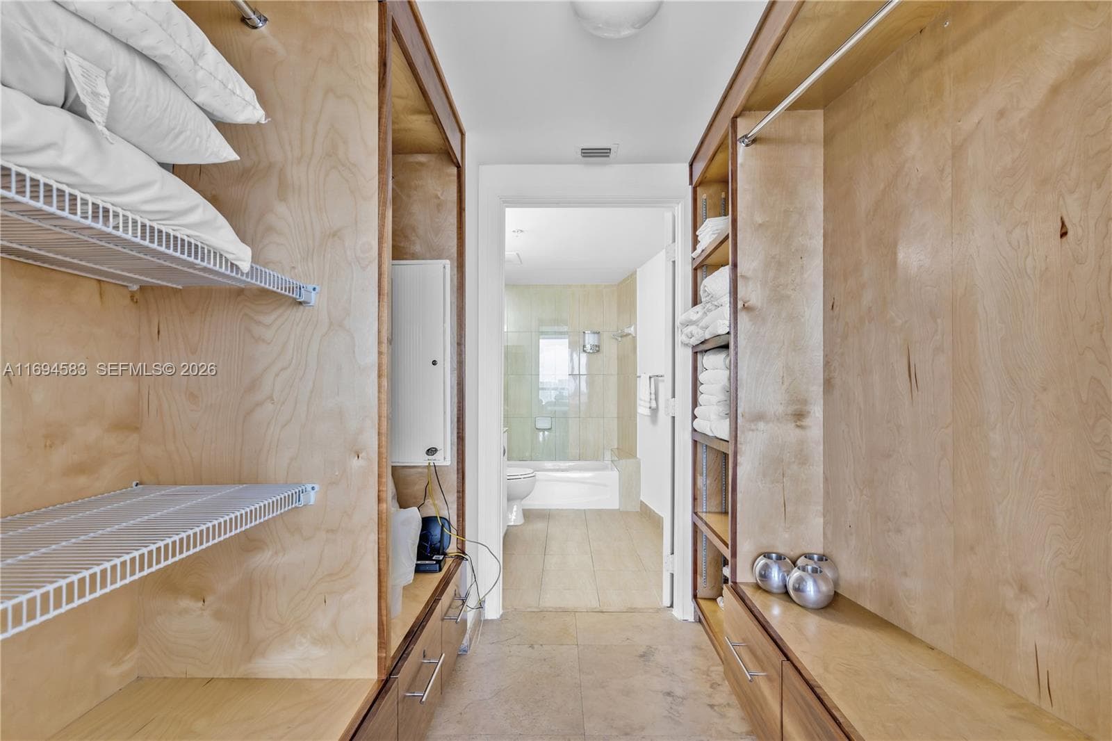 1750 N Bayshore Dr # 5014, Miami FL 33132 — 36