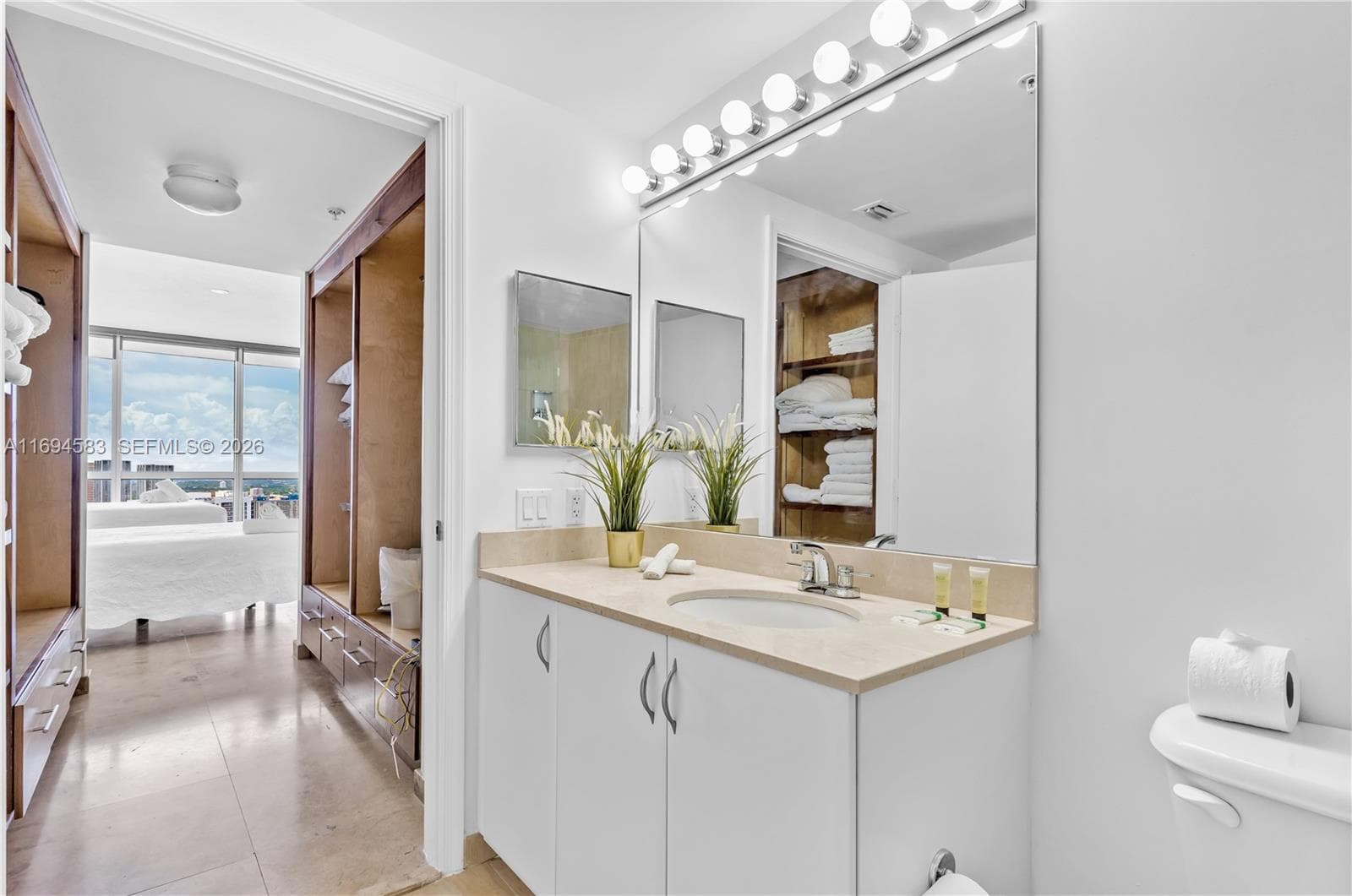 1750 N Bayshore Dr # 5014, Miami FL 33132 — 38