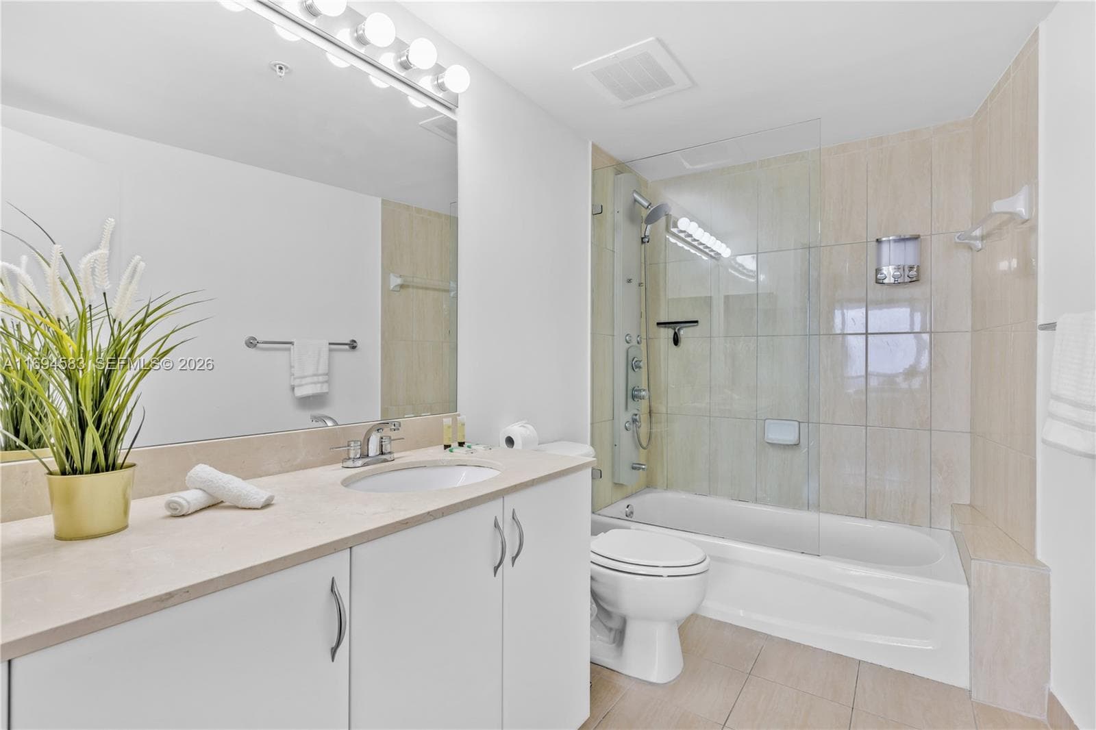 1750 N Bayshore Dr # 5014, Miami FL 33132 — 37