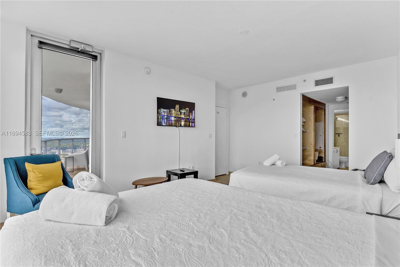 1750 N Bayshore Dr # 5014, Miami FL 33132 — 35